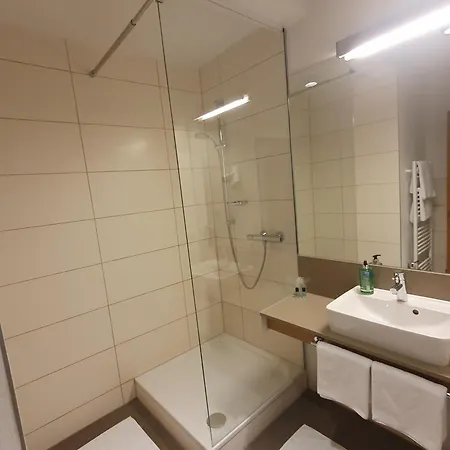Drei Lilien Hotel *